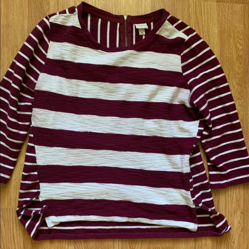 Maroon Striped 3/4 sleeve sweater, lightly worn!